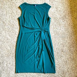 Chaps emerald green sleeveless dress with side ruching